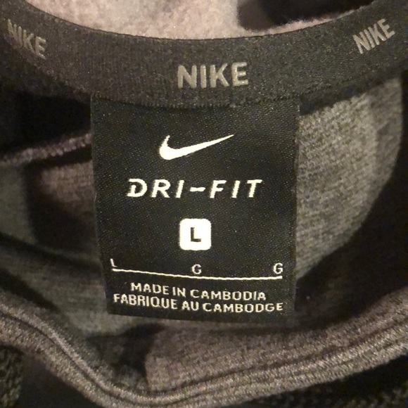 DRI FIT NIKE sweatshirt - Picture 3 of 3